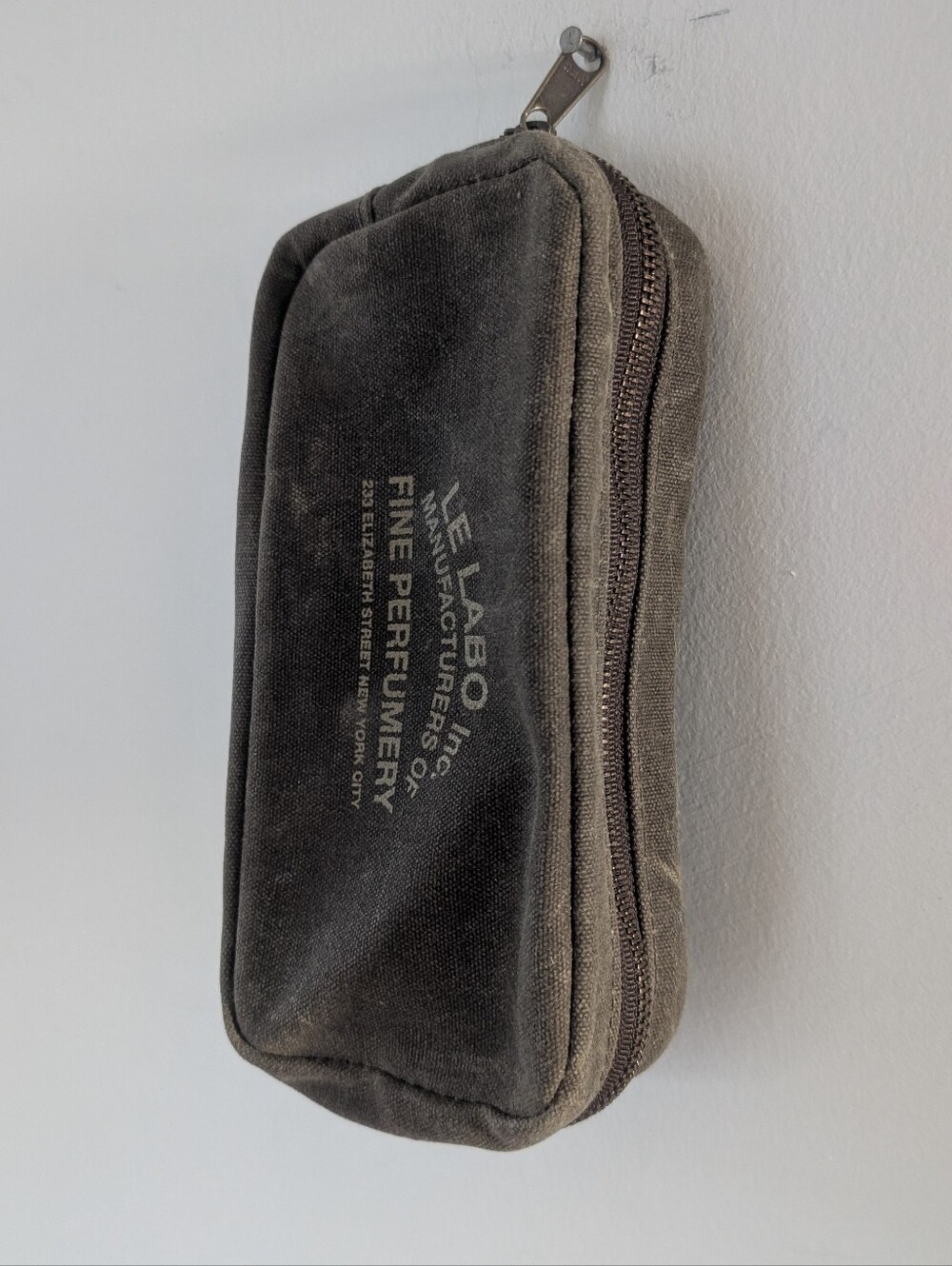 Le Labo Olive Waxed Canvas Toiletry Pouch - Picture 2 of 6